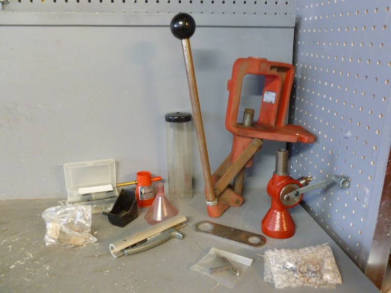lot 178 image: Reloading Item