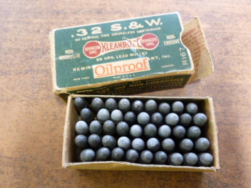 lot 289 image: Vintage Ammo