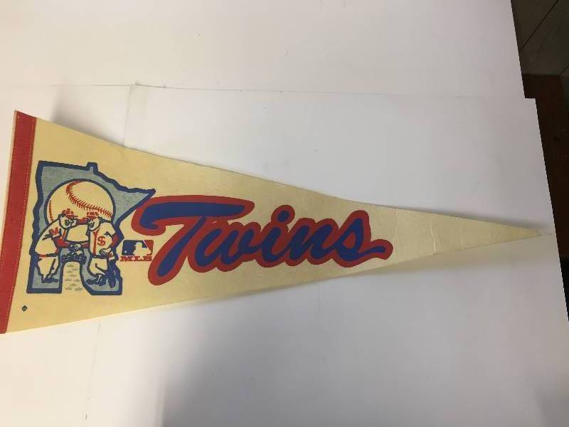 lot 204 image: Baseball Pennant Vintage Twins