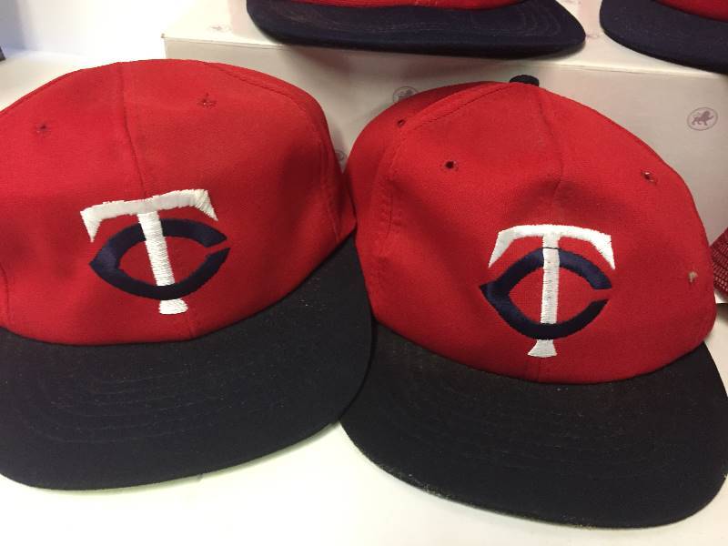 lot 260 image: 5 Twins Baseball Hats Red