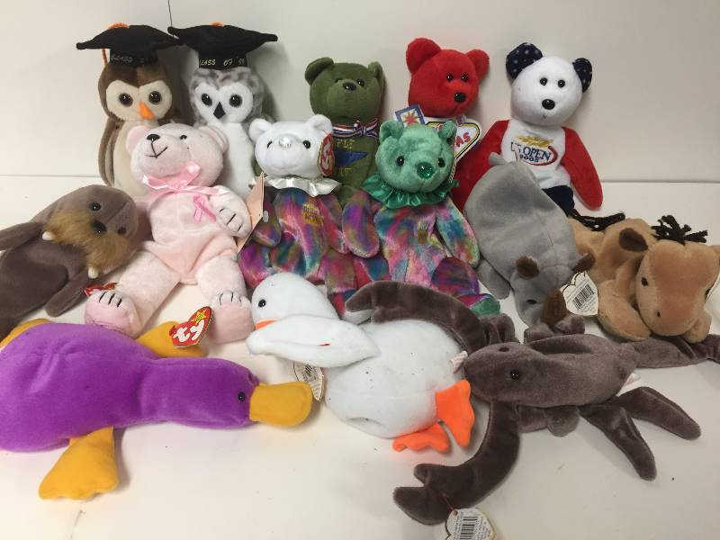 lot 274 image: Beanie Babies Bears Owls More