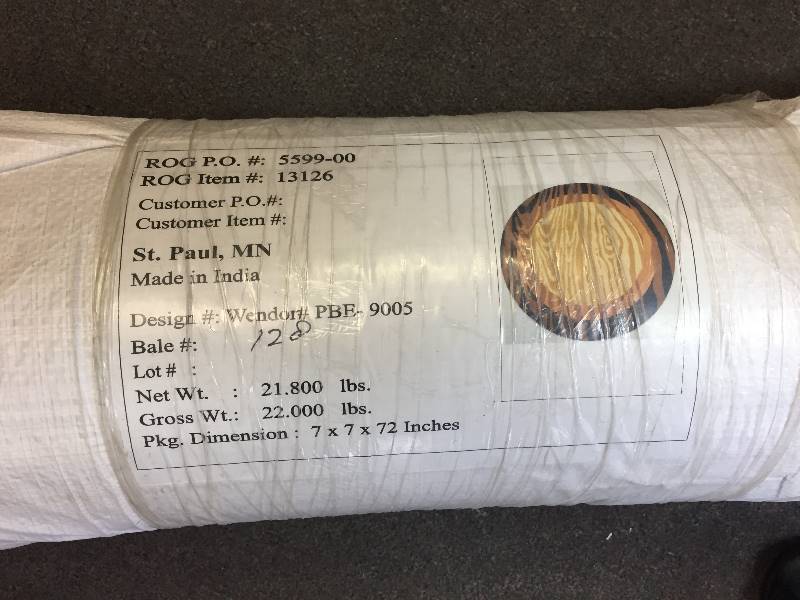 lot 231 image: New 100% Wool Decorator Rug 5 9 Round