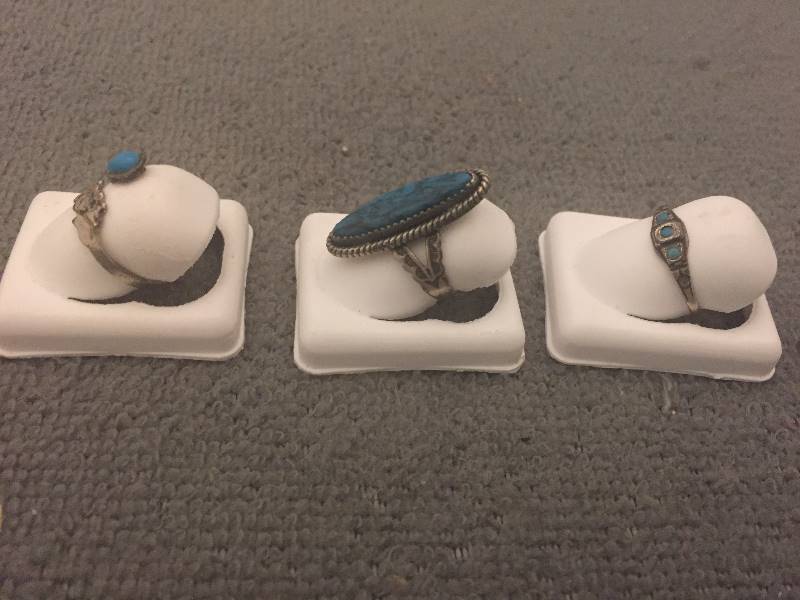 lot 194 image: 3 Turquoise Sterling Silver Rings