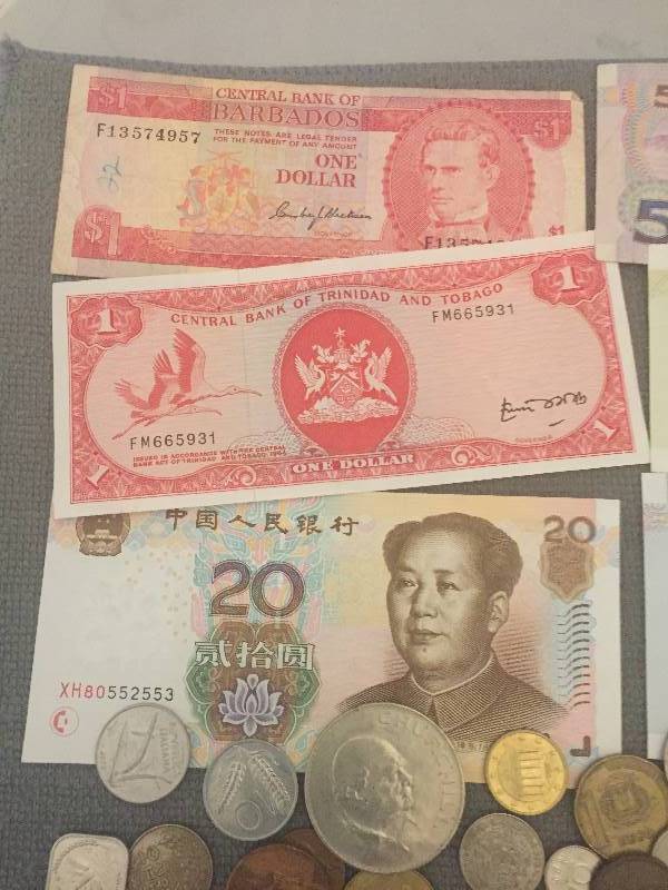 lot 191 image: Large Lot Foreign Coins & Currencies
