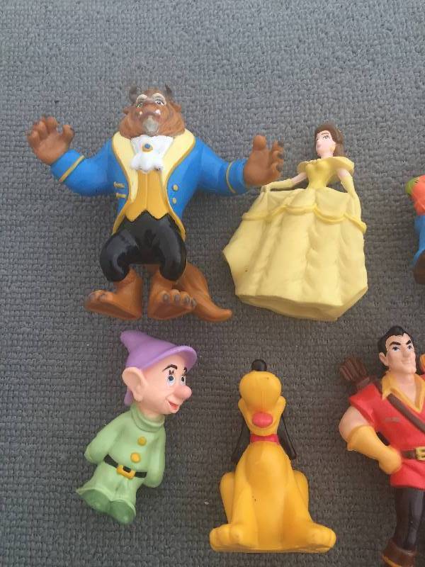 lot 267 image: Disney Figurines Beauty Beast Goofy Donald More