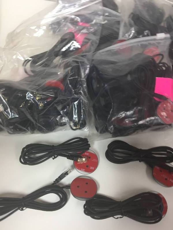 lot 323 image: Disc Sensors Straight Cables