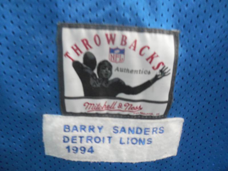 lot 2 image: Barry Sanders Detroit Lions #20 Mitchell & Ness Throwback jersey Size 60