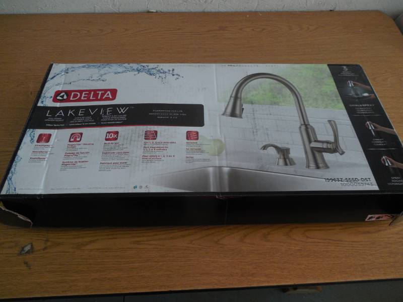 Delta Lakeview Single Handle Pull Down Sprayer Kitchen Faucet With