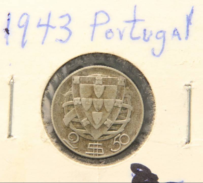 lot 09 image: 1943 PORTUGAL $2.50 ESCUDOS SILVER PIECE