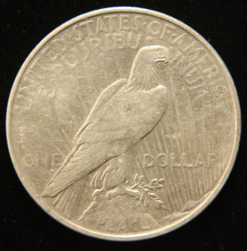 lot 35 image: 1922-D PEACE SILVER DOLLAR
