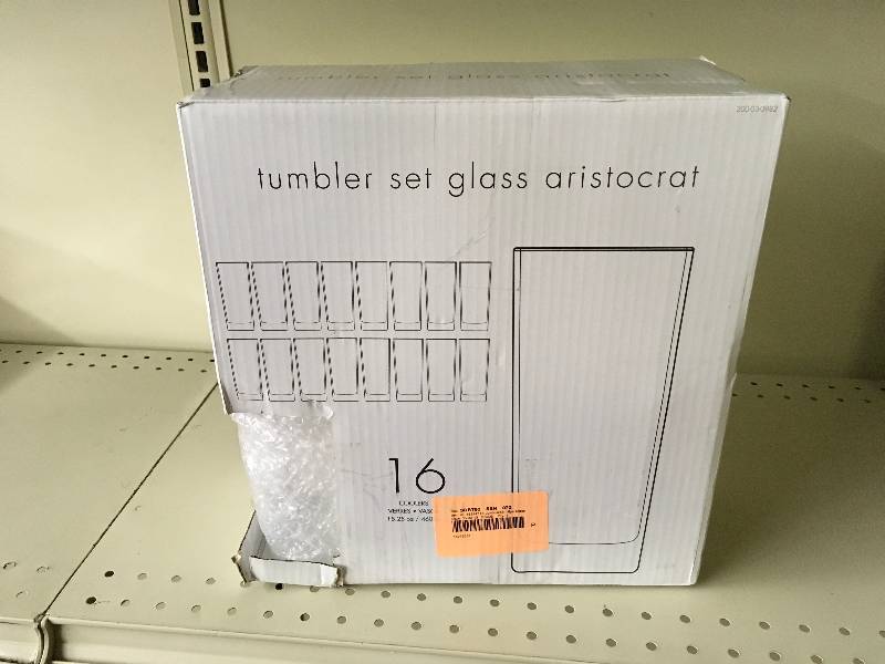 lot 273 image: Tumbler Glass Set Aristocrat, Retail $15.99