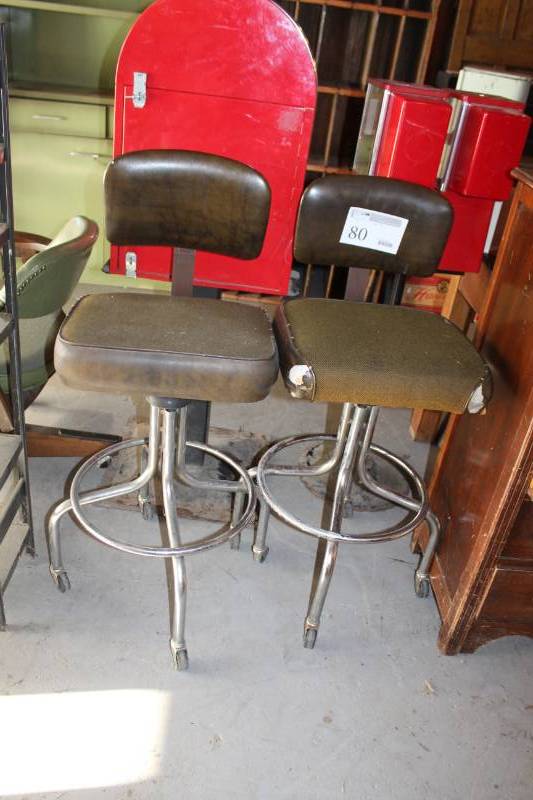 lot 80 image: Padded Bar Chairs