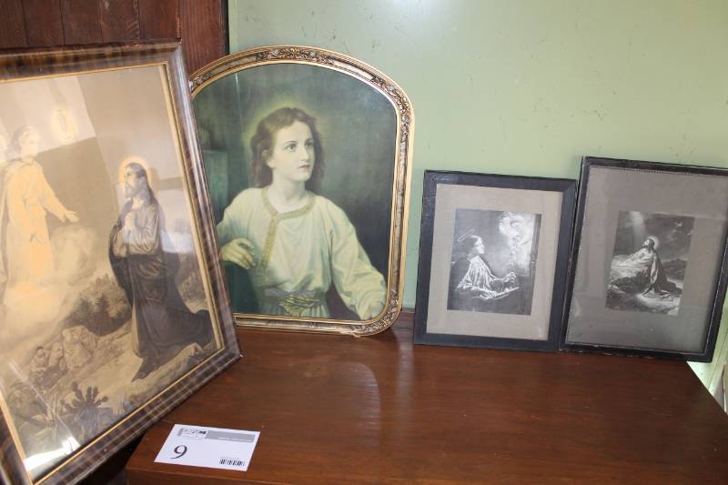 lot 40 image: Religious Framed Table Dcor