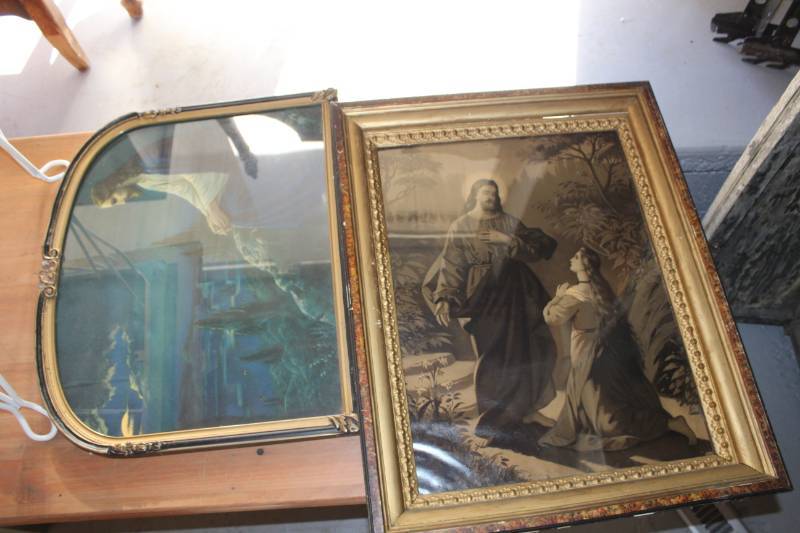 lot 46 image: Religious Framed Wall Dcor