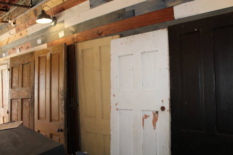 lot 23 image: House Interior 4-Panel Wood Doors