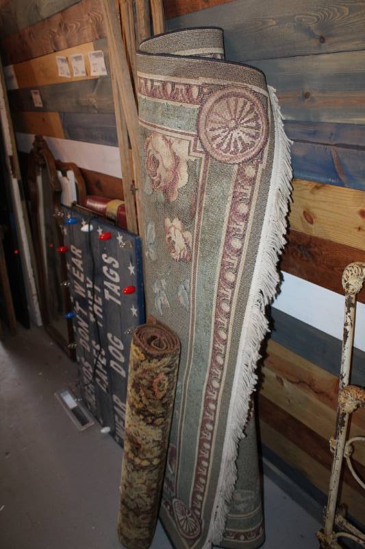 lot 28 image: Area Floor Rugs