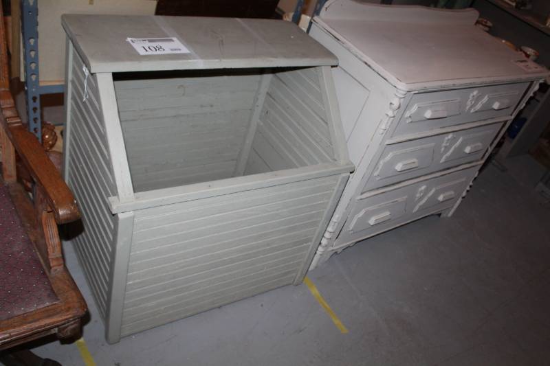 lot 108 image: Wood Storage Box