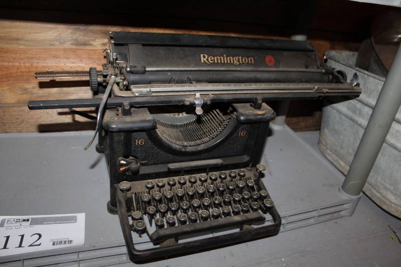 lot 112 image: Remington Manual Ribbon Typewriter