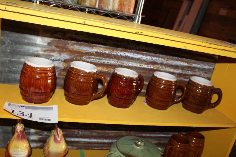 lot 134 image: Mugs