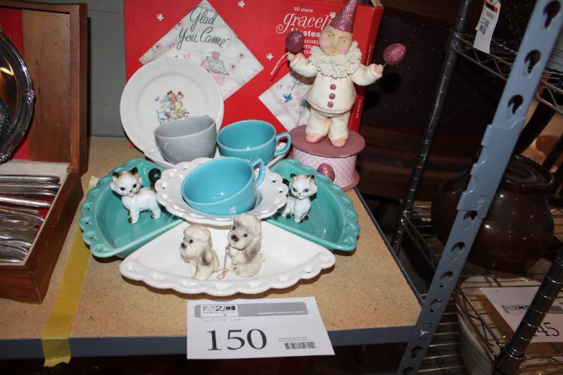lot 150 image: Graceline 60-Piece Hostess Set, Table Dcor