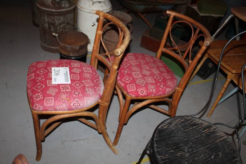 lot 206 image: Dining Room Chairs