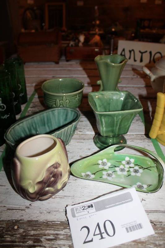 lot 240 image: Ceramic Table Dcor