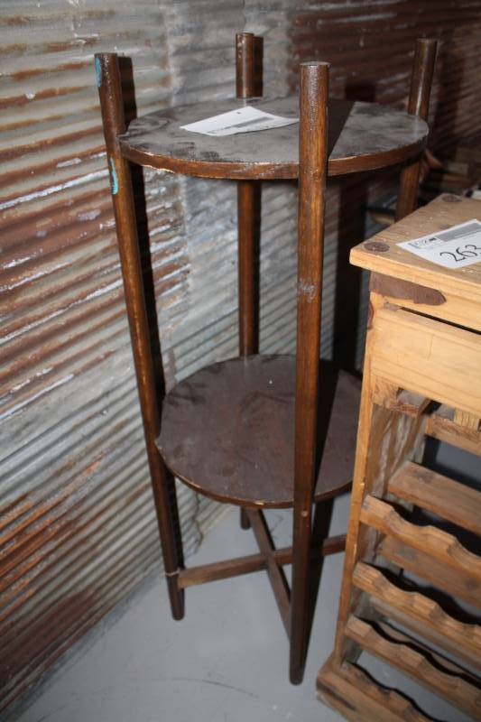 lot 262 image: 2-Tier Shelf