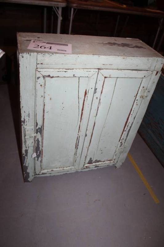 lot 264 image: Antique Shabby Cabinet