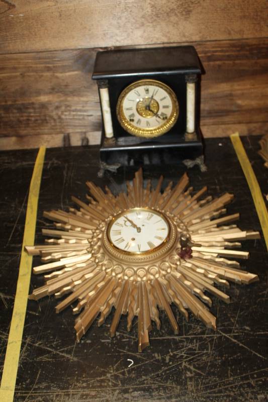 lot 321 image: Antique Clocks and has Key