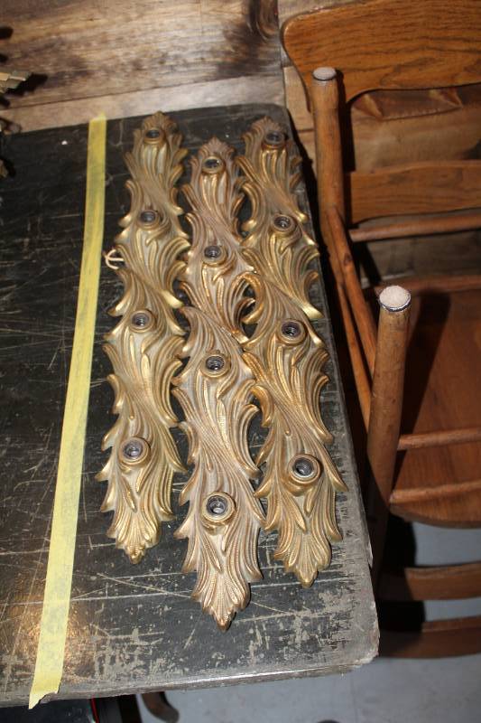 lot 322 image: Vintage Ceiling Brass Lights