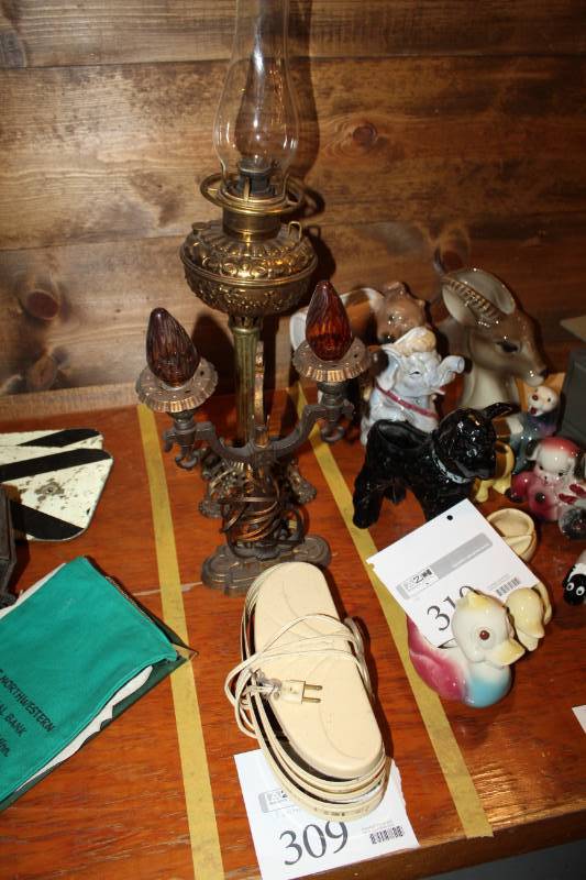 lot 309 image: Antique Brass Victorian Oil Lamp, Antique Lamp converted into plug Lamp, 50s wall bedside lamp