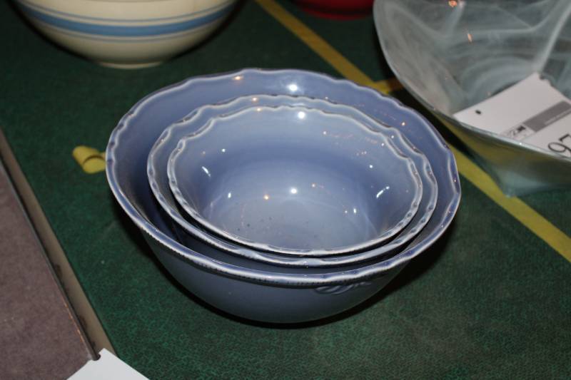 lot 294 image: Home Trends Ceramic Bowls
