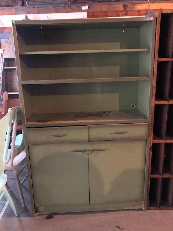lot 51 image: Vintage Green Metal Cabinet