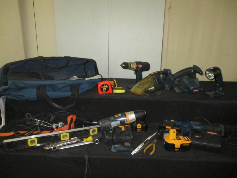 lot 28 image: Ryobi Tool Set he said it all works