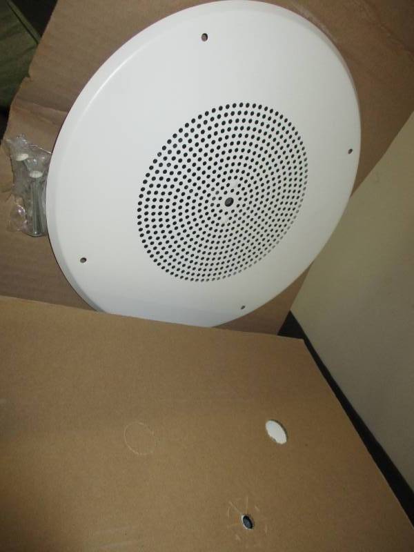 lot 30 image: 2 New Loud Speaker Systems