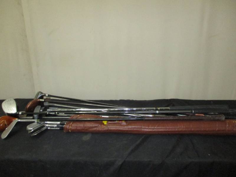 lot 79 image: Golf Club set and  lots of nice putters