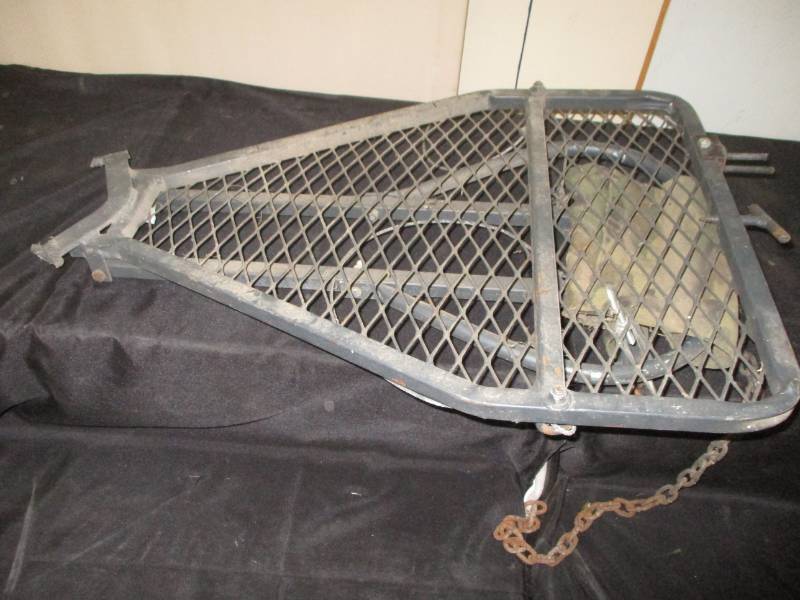 lot 13 image: Tree Stand for bowdeer hunting