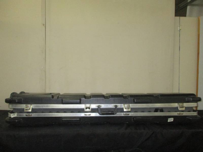 lot 120 image: Large Hard Side Gun Case