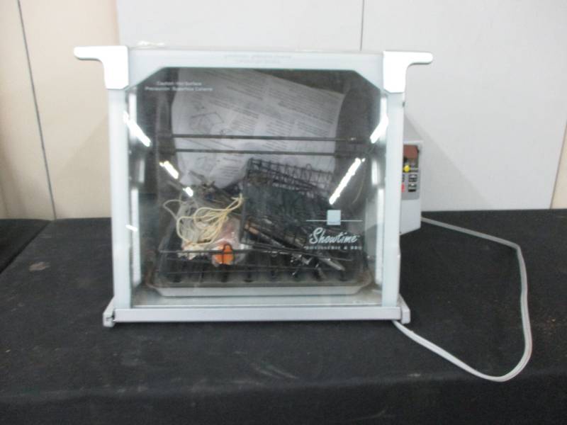 lot 121 image: Rotisserie BBQ