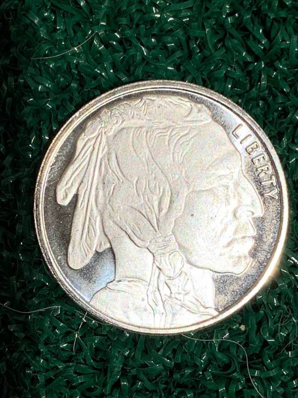 .999 Silver Sioux  Buffalo 12 oz Silver Round