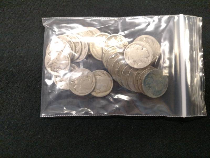(25) Buffalo Nickels...