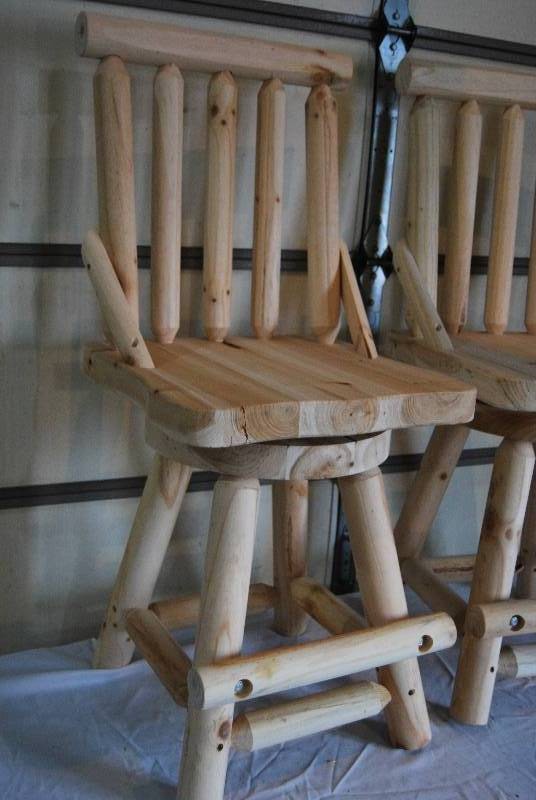 lot 58 image: Castle Creek Swivel Log Bar Stool