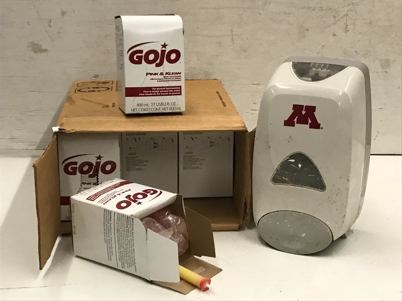 lot 20 image: Soap Dispenser With Case Of Soap Packs