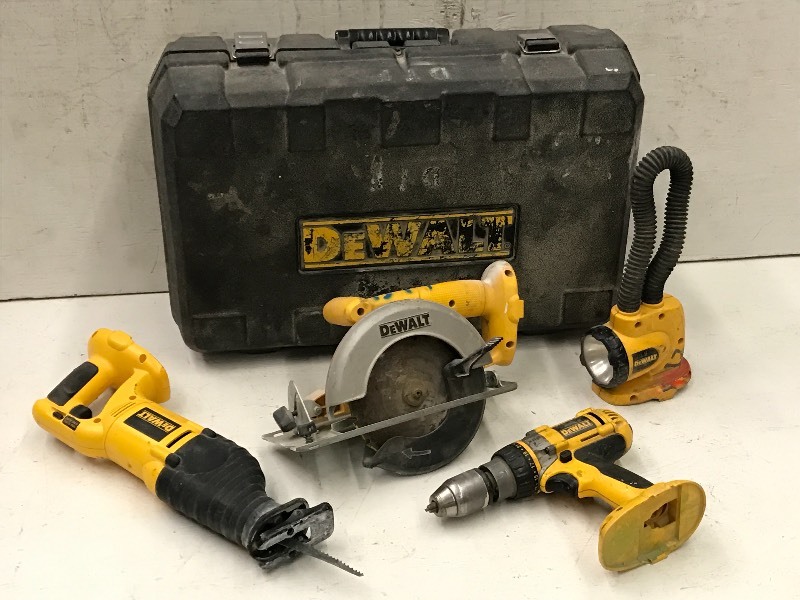 lot 35 image: DeWalt Cordless 18Volt Tool Set