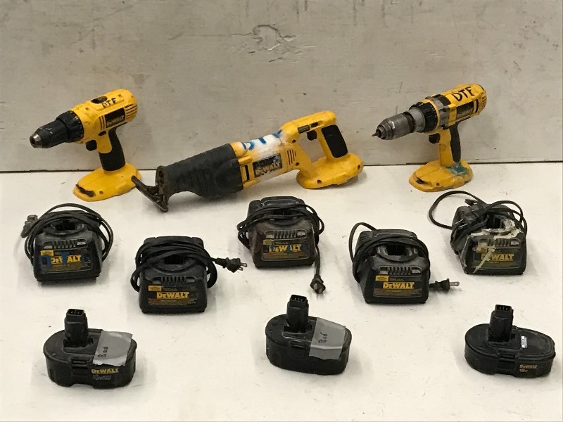 lot 37 image: Box Of Assorted DeWalt Power Tools