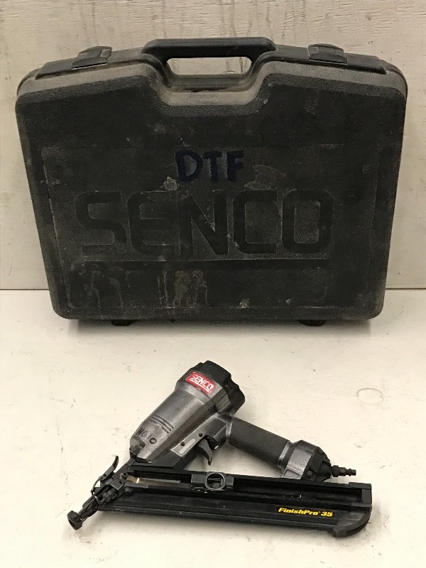 lot 40 image: Senco Finish Nailer With Case