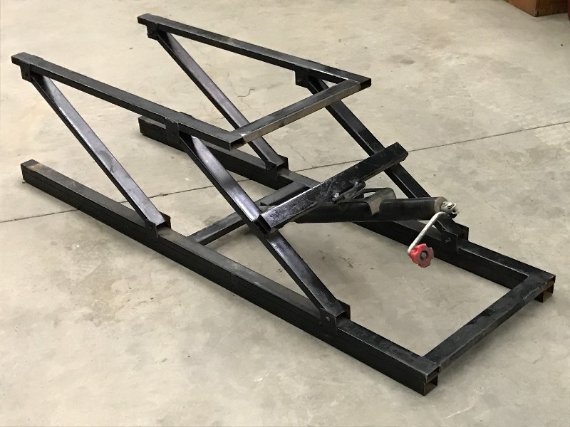 lot 80 image: Heavy Duty Snowmobile  ATV  UTV Lift System