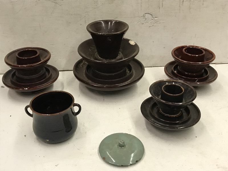 lot 128 image: Lot Of Collectible Insulators & Etc