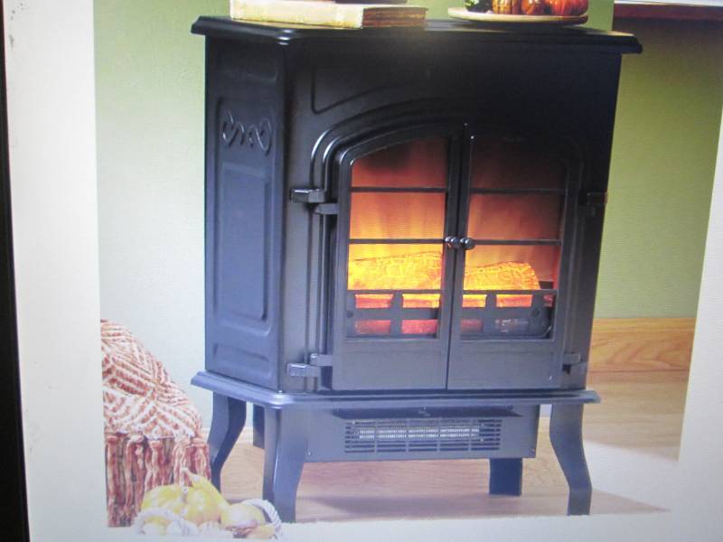 lot 12 image: Electric Stove with Remote open box...