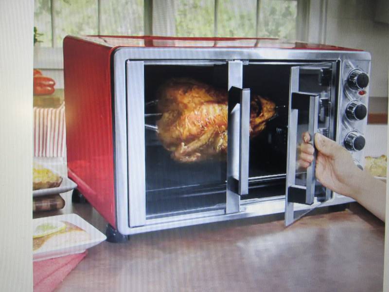 lot 59 image: Double-Door Toaster Oven with Conve...